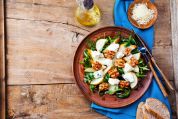 Ruccola Salat mit Walnuss, Grogonzola und Birnen Ruccola Salat mit Walnuss, Grogonzola und Birnen